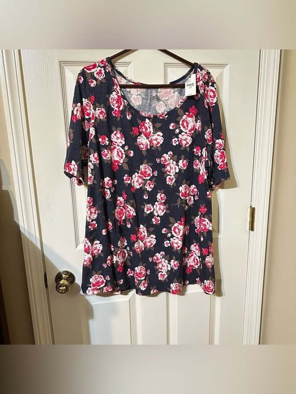 Lane Bryant Navy Scoop Neck Tunic with Pink Rose Floral Print